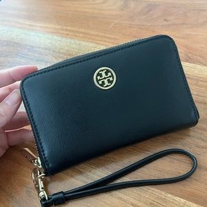 Tory burch wallet